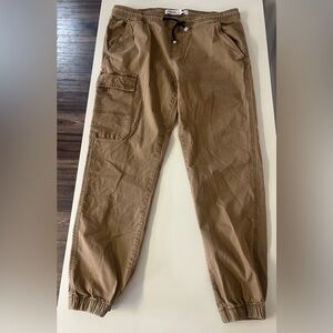 Levi Mens cargo joggers size LG